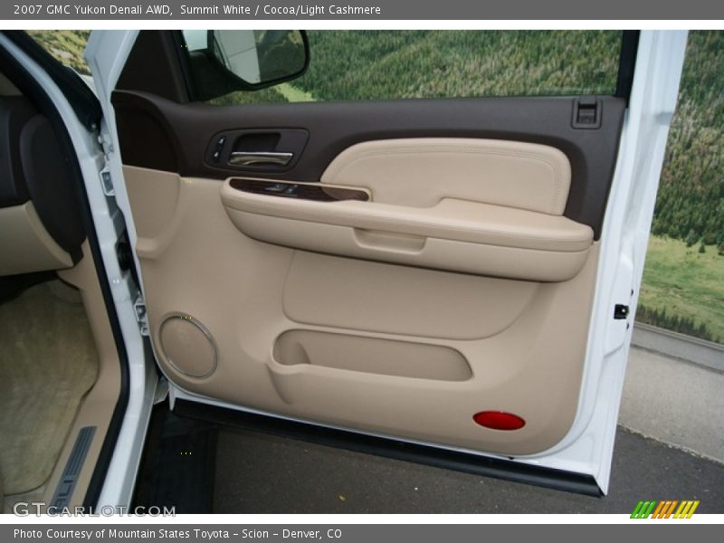 Summit White / Cocoa/Light Cashmere 2007 GMC Yukon Denali AWD