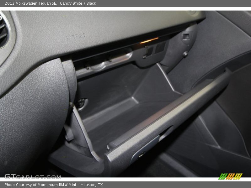 Candy White / Black 2012 Volkswagen Tiguan SE