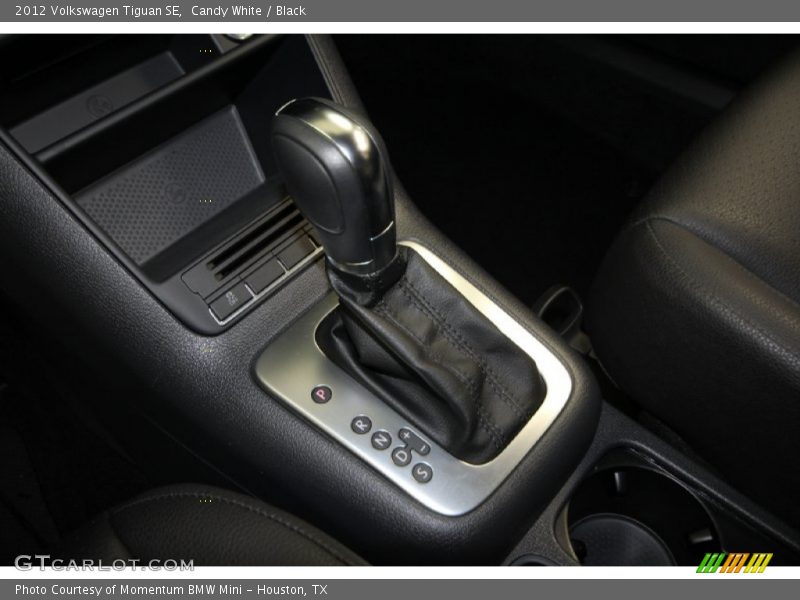 Candy White / Black 2012 Volkswagen Tiguan SE