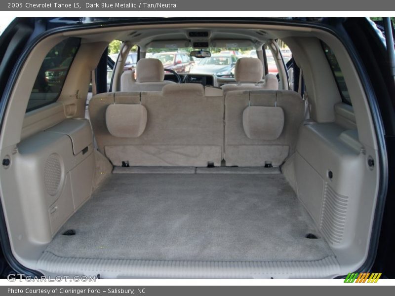 Dark Blue Metallic / Tan/Neutral 2005 Chevrolet Tahoe LS