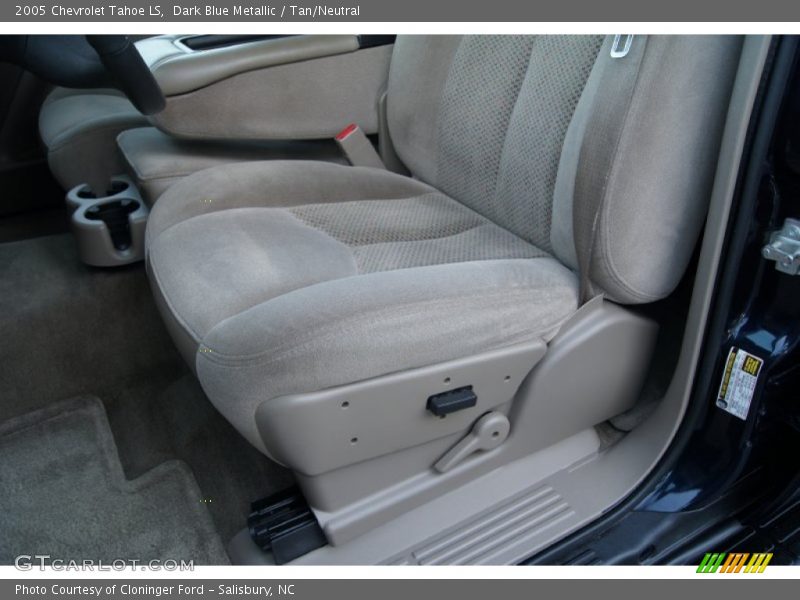 Dark Blue Metallic / Tan/Neutral 2005 Chevrolet Tahoe LS