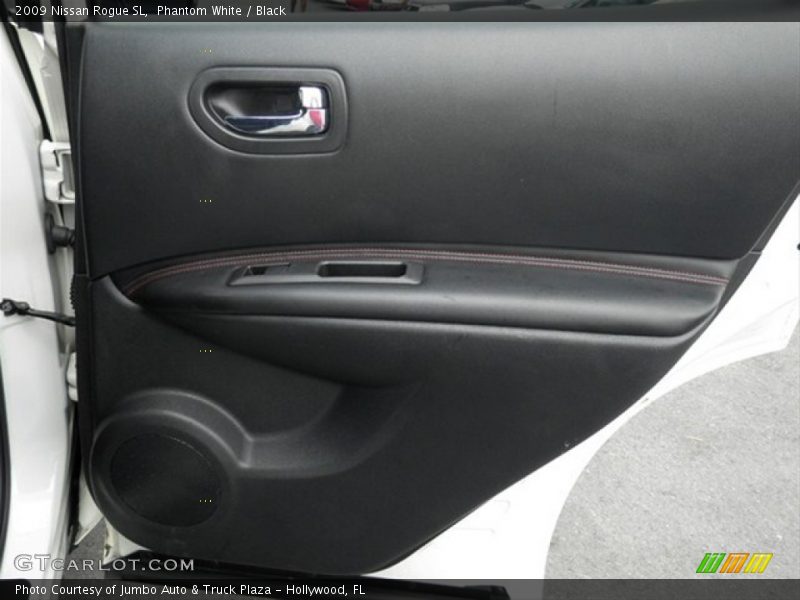 Phantom White / Black 2009 Nissan Rogue SL