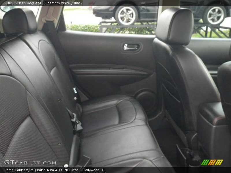 Phantom White / Black 2009 Nissan Rogue SL