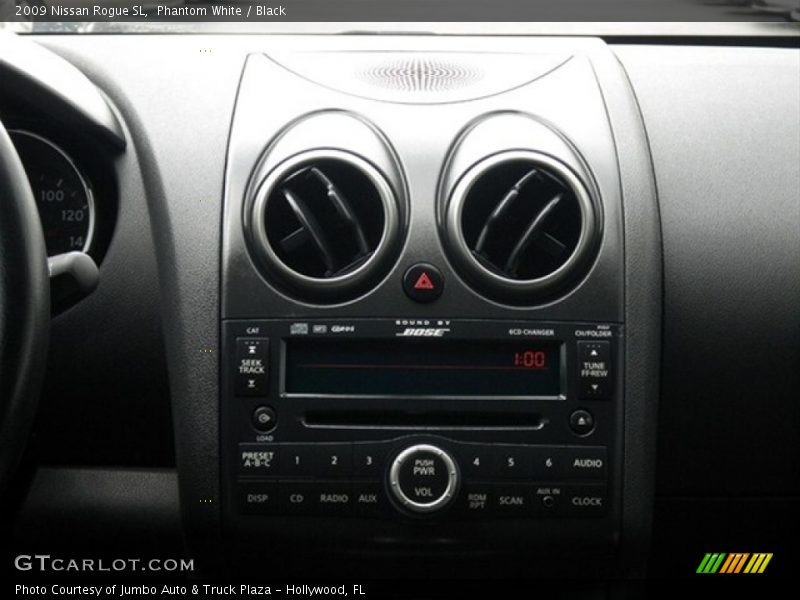 Phantom White / Black 2009 Nissan Rogue SL