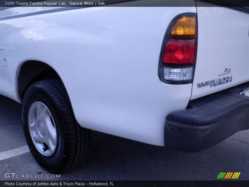 Natural White / Oak 2000 Toyota Tundra Regular Cab