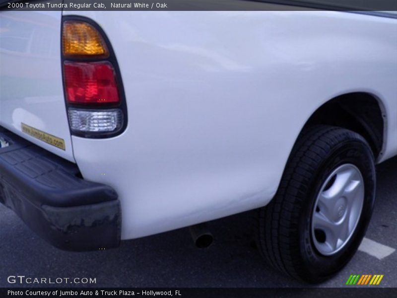 Natural White / Oak 2000 Toyota Tundra Regular Cab