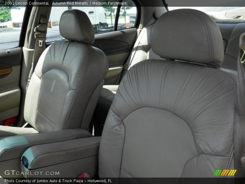 Autumn Red Metallic / Medium Parchment 2001 Lincoln Continental