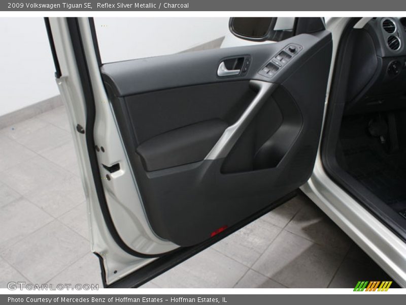 Reflex Silver Metallic / Charcoal 2009 Volkswagen Tiguan SE