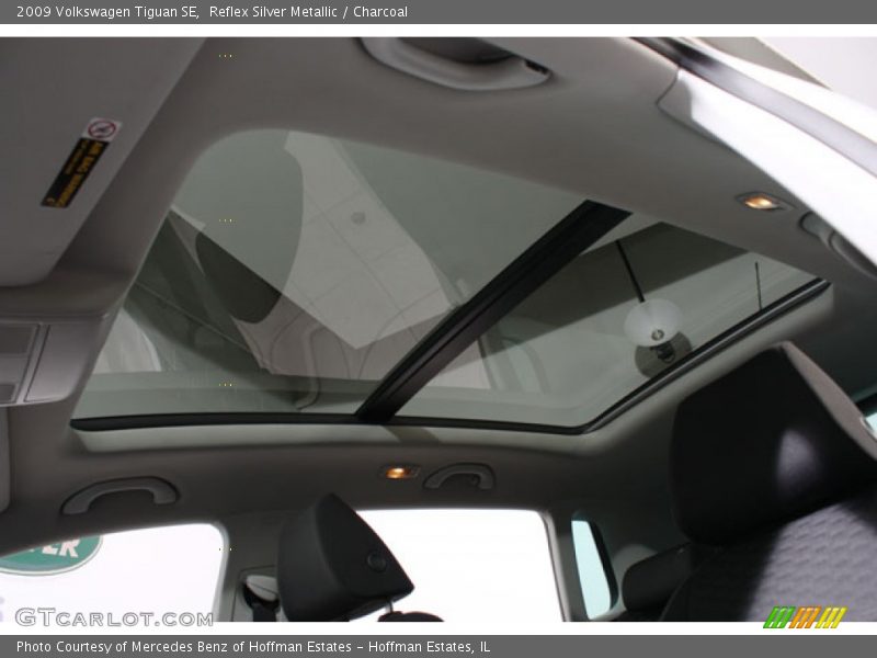 Reflex Silver Metallic / Charcoal 2009 Volkswagen Tiguan SE
