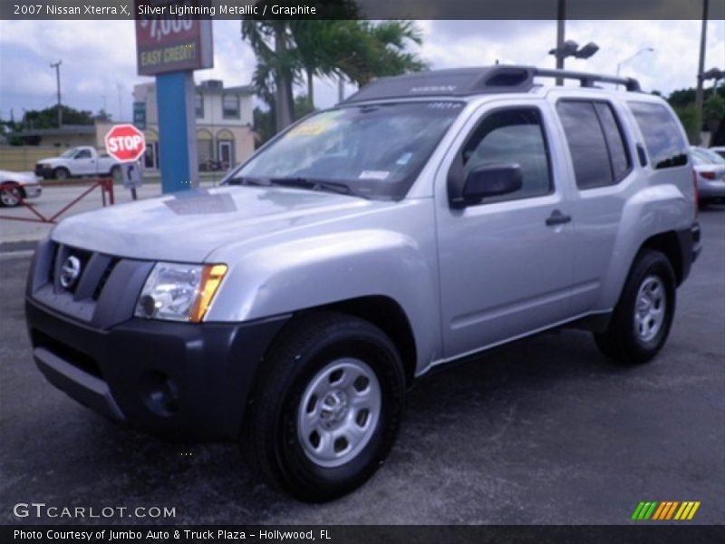 Silver Lightning Metallic / Graphite 2007 Nissan Xterra X