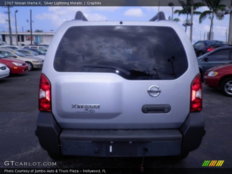 Silver Lightning Metallic / Graphite 2007 Nissan Xterra X