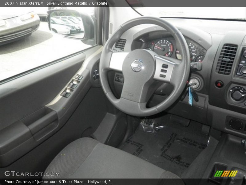 Silver Lightning Metallic / Graphite 2007 Nissan Xterra X