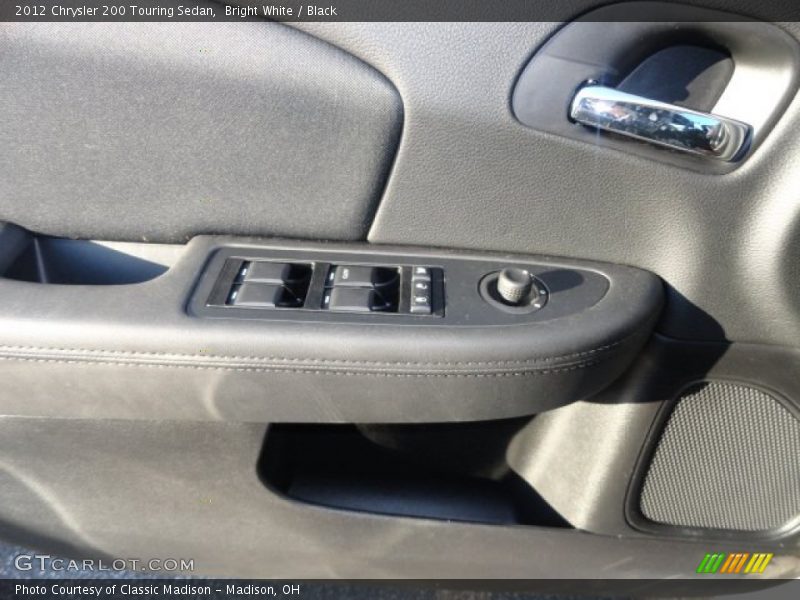 Bright White / Black 2012 Chrysler 200 Touring Sedan