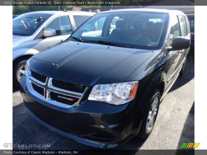 Dark Charcoal Pearl / Black/Light Graystone 2012 Dodge Grand Caravan SE