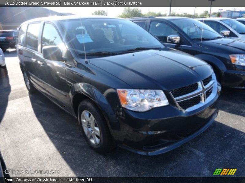 Dark Charcoal Pearl / Black/Light Graystone 2012 Dodge Grand Caravan SE