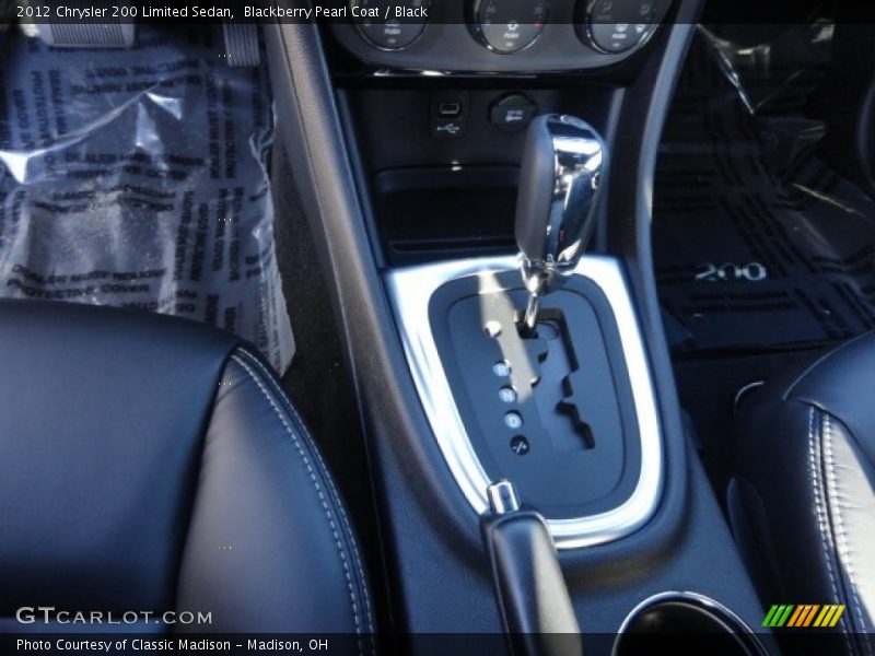 Blackberry Pearl Coat / Black 2012 Chrysler 200 Limited Sedan