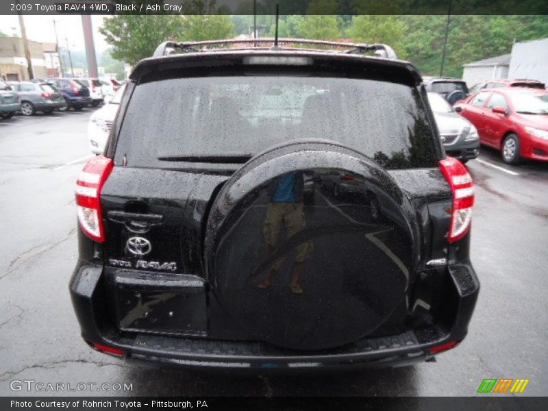 Black / Ash Gray 2009 Toyota RAV4 4WD