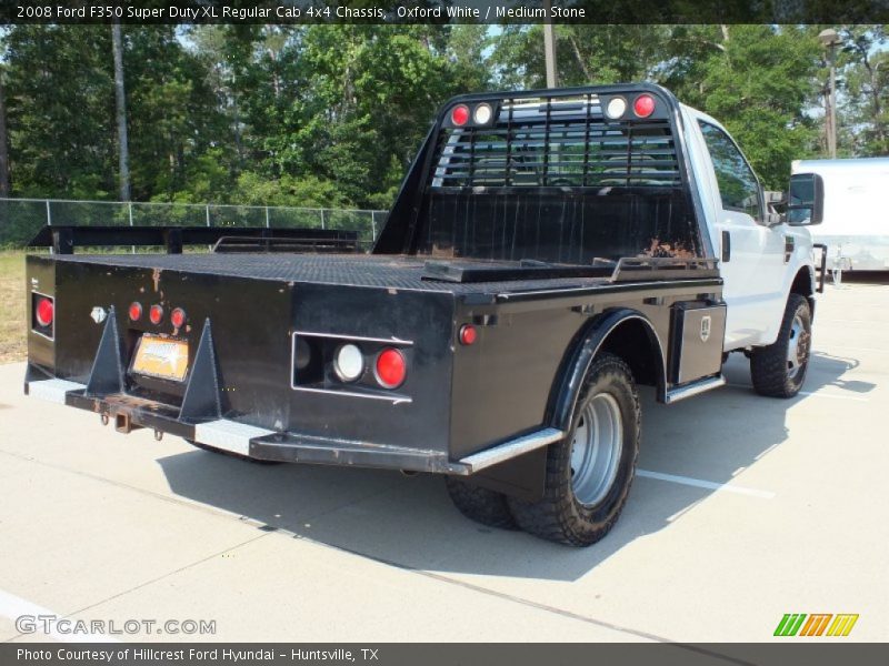 Oxford White / Medium Stone 2008 Ford F350 Super Duty XL Regular Cab 4x4 Chassis