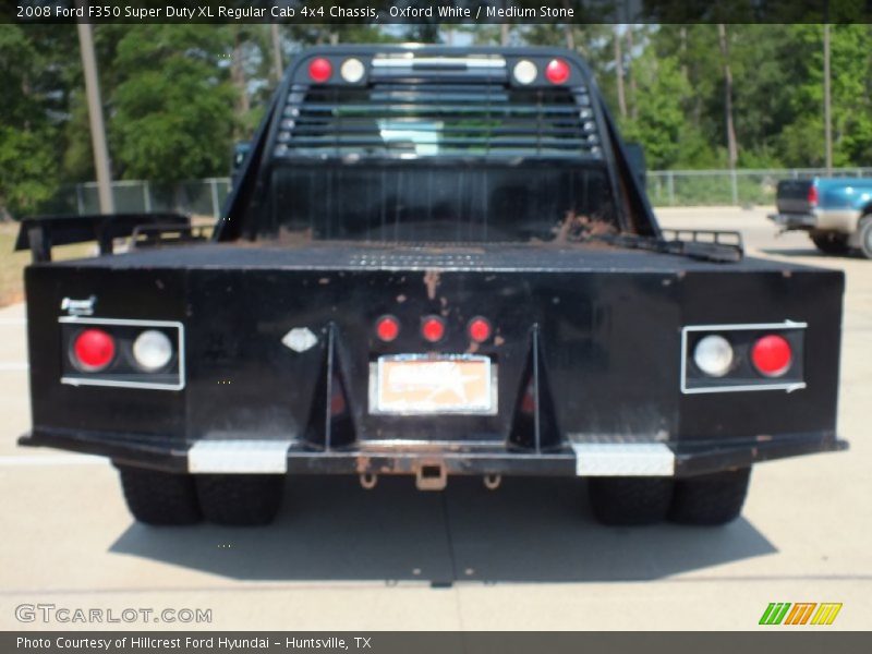 Oxford White / Medium Stone 2008 Ford F350 Super Duty XL Regular Cab 4x4 Chassis