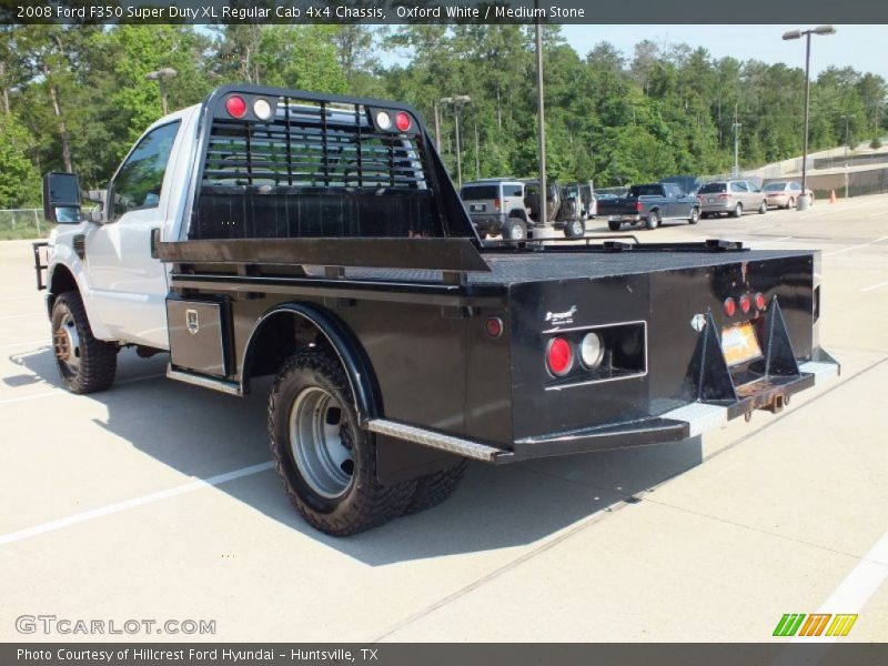Oxford White / Medium Stone 2008 Ford F350 Super Duty XL Regular Cab 4x4 Chassis