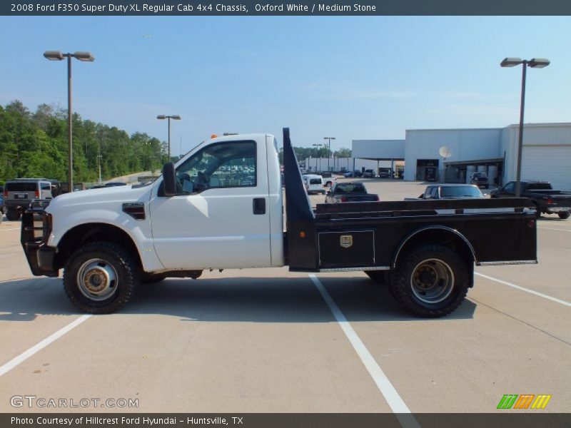 Oxford White / Medium Stone 2008 Ford F350 Super Duty XL Regular Cab 4x4 Chassis
