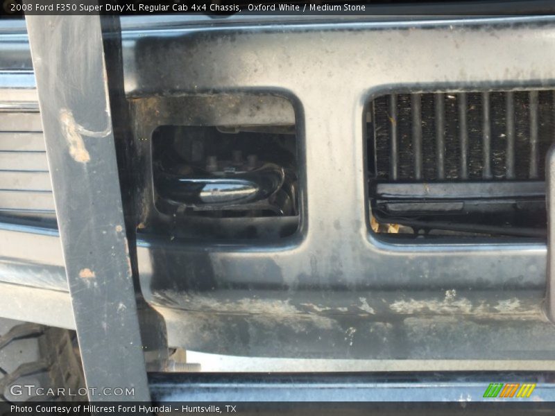 Oxford White / Medium Stone 2008 Ford F350 Super Duty XL Regular Cab 4x4 Chassis