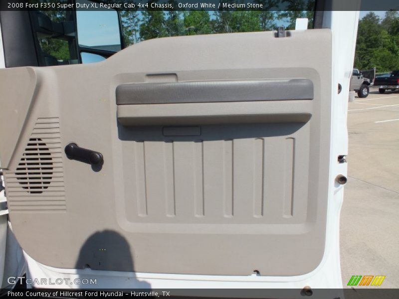 Oxford White / Medium Stone 2008 Ford F350 Super Duty XL Regular Cab 4x4 Chassis