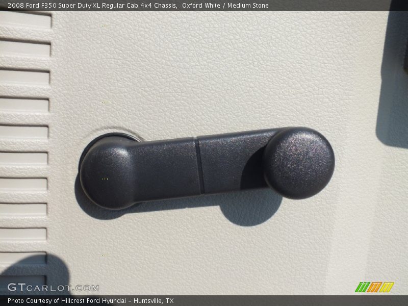 Oxford White / Medium Stone 2008 Ford F350 Super Duty XL Regular Cab 4x4 Chassis