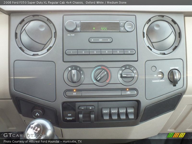 Oxford White / Medium Stone 2008 Ford F350 Super Duty XL Regular Cab 4x4 Chassis