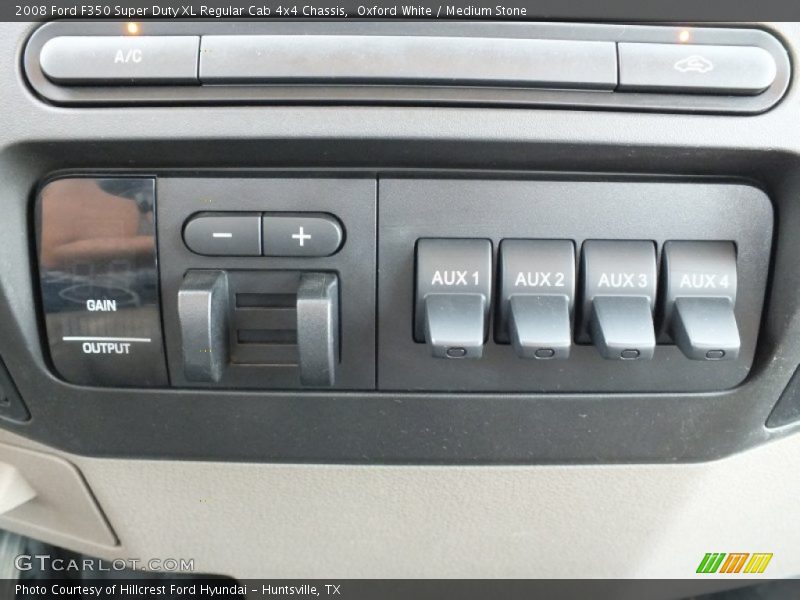 Oxford White / Medium Stone 2008 Ford F350 Super Duty XL Regular Cab 4x4 Chassis