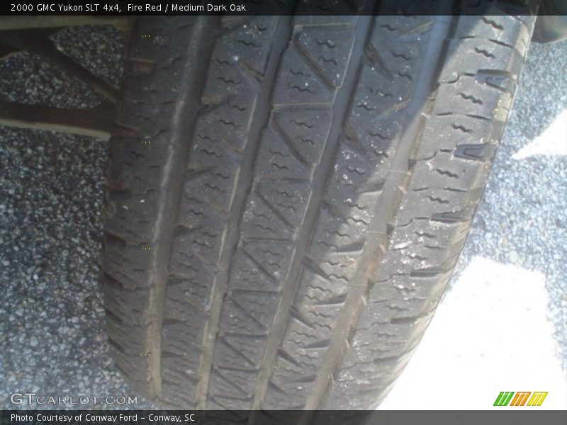 Fire Red / Medium Dark Oak 2000 GMC Yukon SLT 4x4