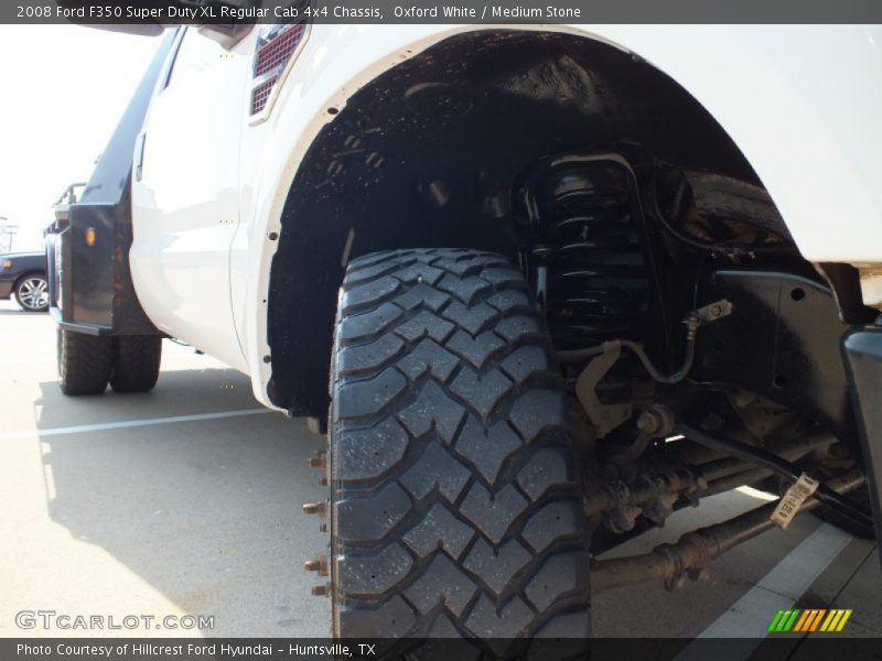 Oxford White / Medium Stone 2008 Ford F350 Super Duty XL Regular Cab 4x4 Chassis