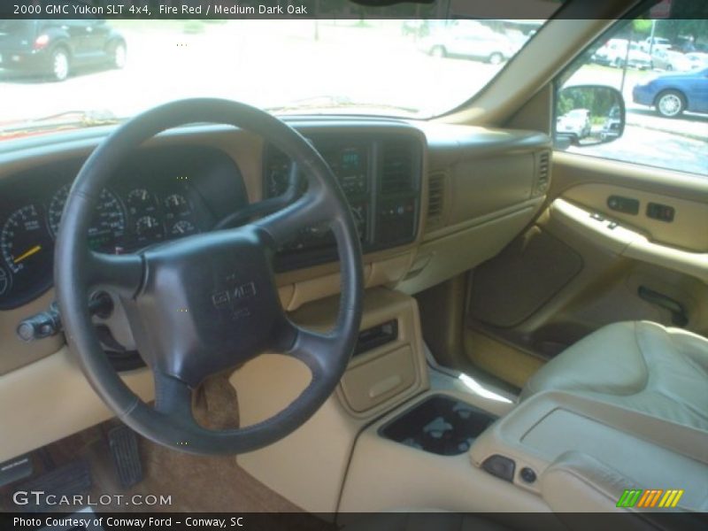 Fire Red / Medium Dark Oak 2000 GMC Yukon SLT 4x4
