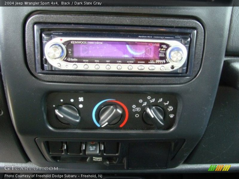 Black / Dark Slate Gray 2004 Jeep Wrangler Sport 4x4