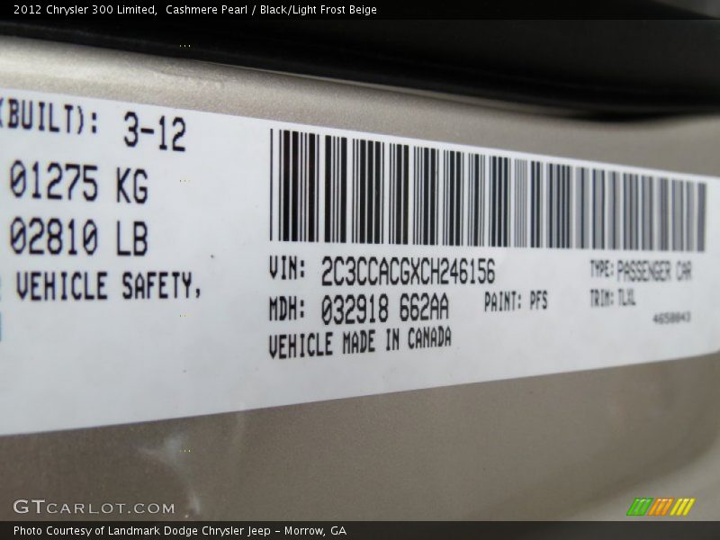 Cashmere Pearl / Black/Light Frost Beige 2012 Chrysler 300 Limited
