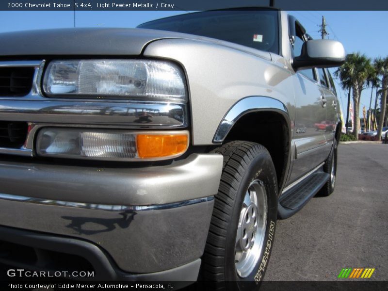 Light Pewter Metallic / Gray 2000 Chevrolet Tahoe LS 4x4