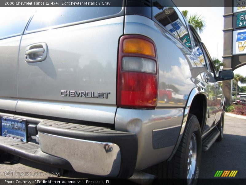 Light Pewter Metallic / Gray 2000 Chevrolet Tahoe LS 4x4