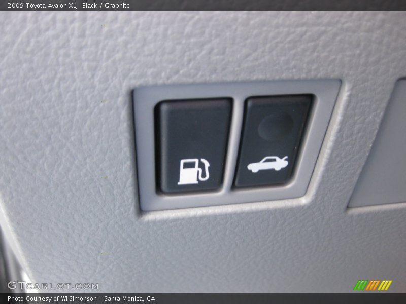 Black / Graphite 2009 Toyota Avalon XL
