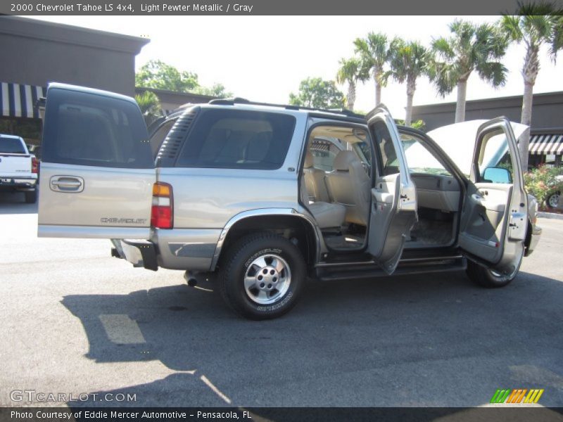 Light Pewter Metallic / Gray 2000 Chevrolet Tahoe LS 4x4
