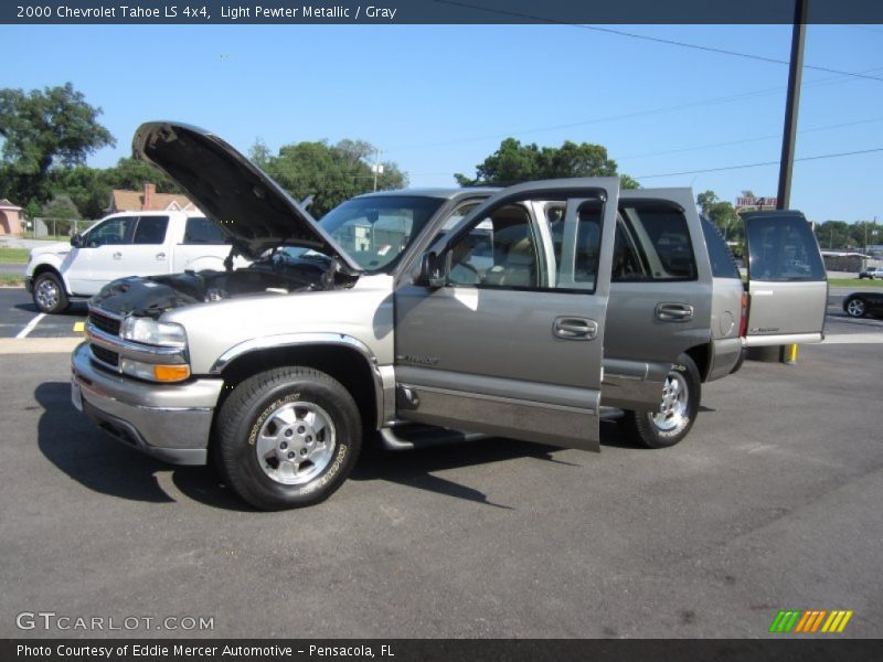 Light Pewter Metallic / Gray 2000 Chevrolet Tahoe LS 4x4