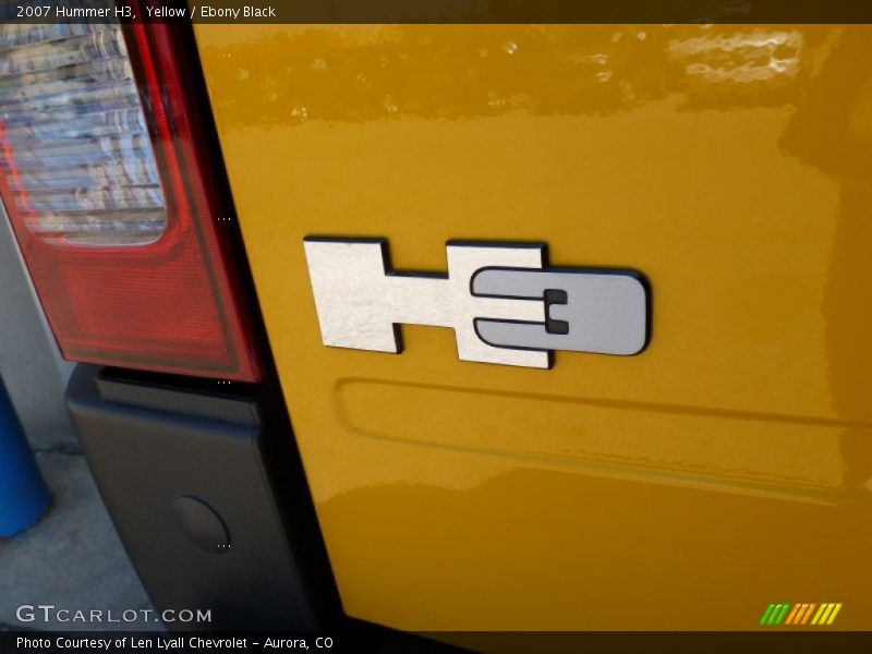 Yellow / Ebony Black 2007 Hummer H3