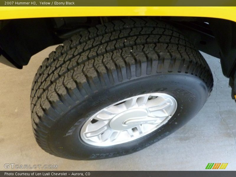 Yellow / Ebony Black 2007 Hummer H3