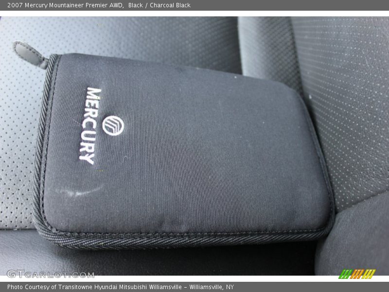 Black / Charcoal Black 2007 Mercury Mountaineer Premier AWD