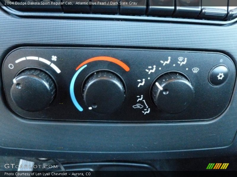 Controls of 2004 Dakota Sport Regular Cab