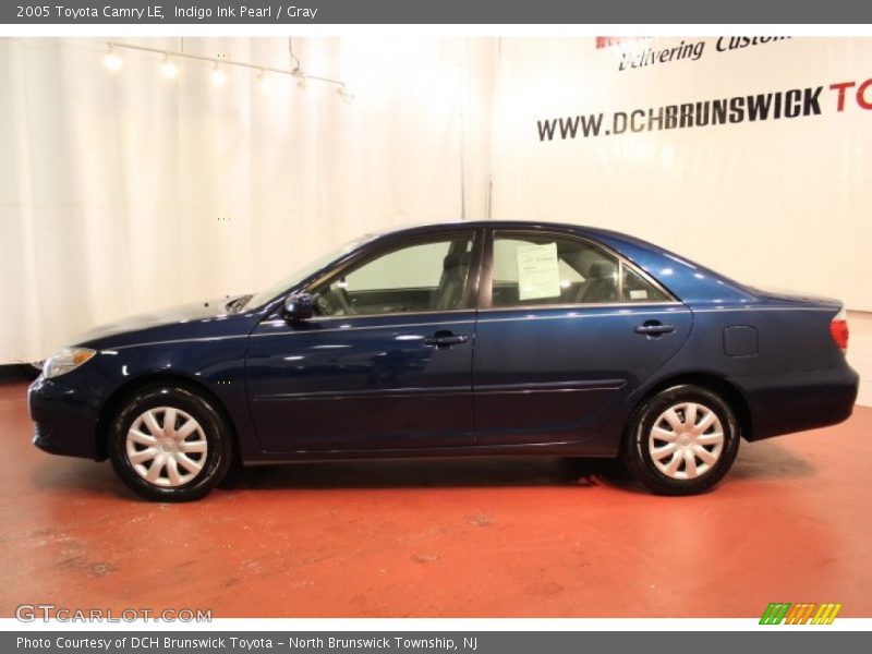 Indigo Ink Pearl / Gray 2005 Toyota Camry LE