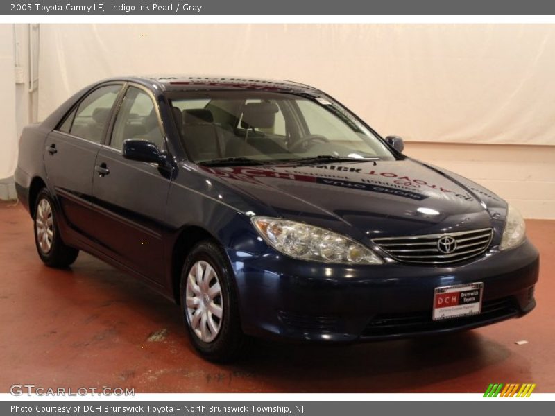Indigo Ink Pearl / Gray 2005 Toyota Camry LE