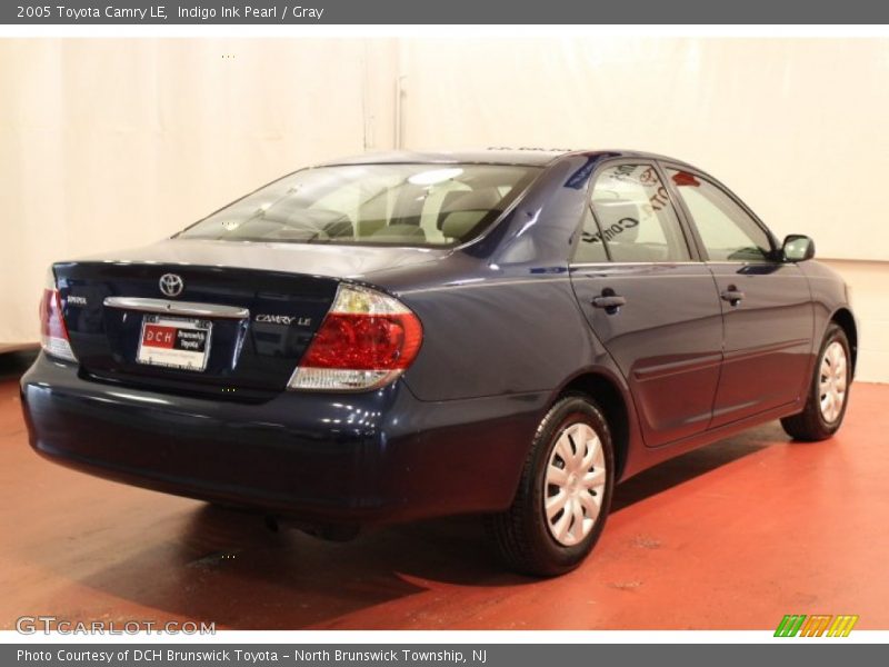 Indigo Ink Pearl / Gray 2005 Toyota Camry LE