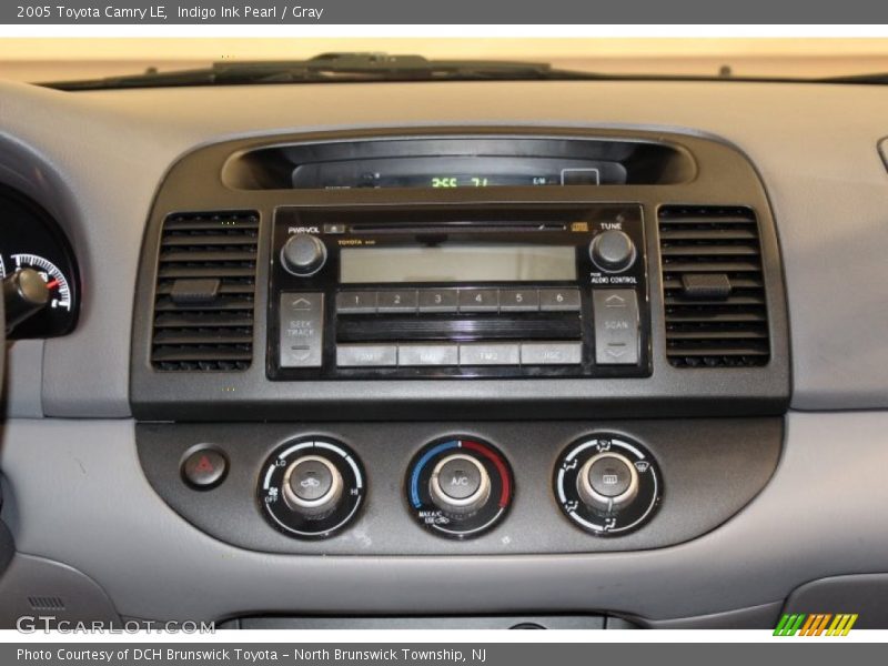 Indigo Ink Pearl / Gray 2005 Toyota Camry LE