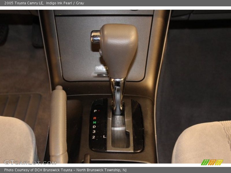 Indigo Ink Pearl / Gray 2005 Toyota Camry LE