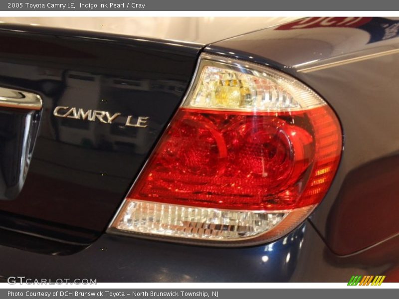 Indigo Ink Pearl / Gray 2005 Toyota Camry LE